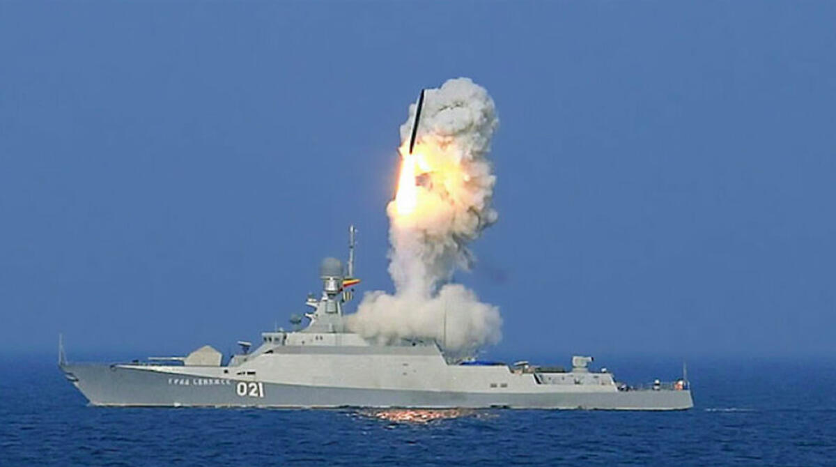 Російський флот у Чорному морі тримає три ракетоносії з 32 «Калібрами»