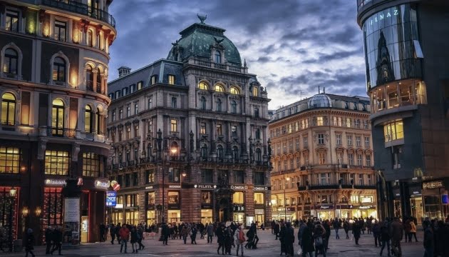 Для українських біженців проїзд австрійською залізницею залишився безкоштовним – посольство