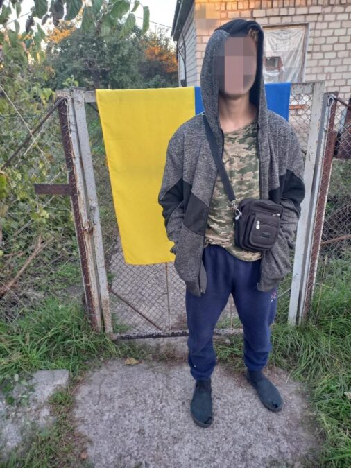 У Марганці поліція затримала 20-річного юнака, який викрав український прапор