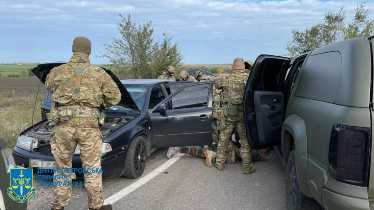 Правоохоронці ліквідували канал збуту вогнепальної зброї та боєприпасів у Кривому Розі (ФОТО)