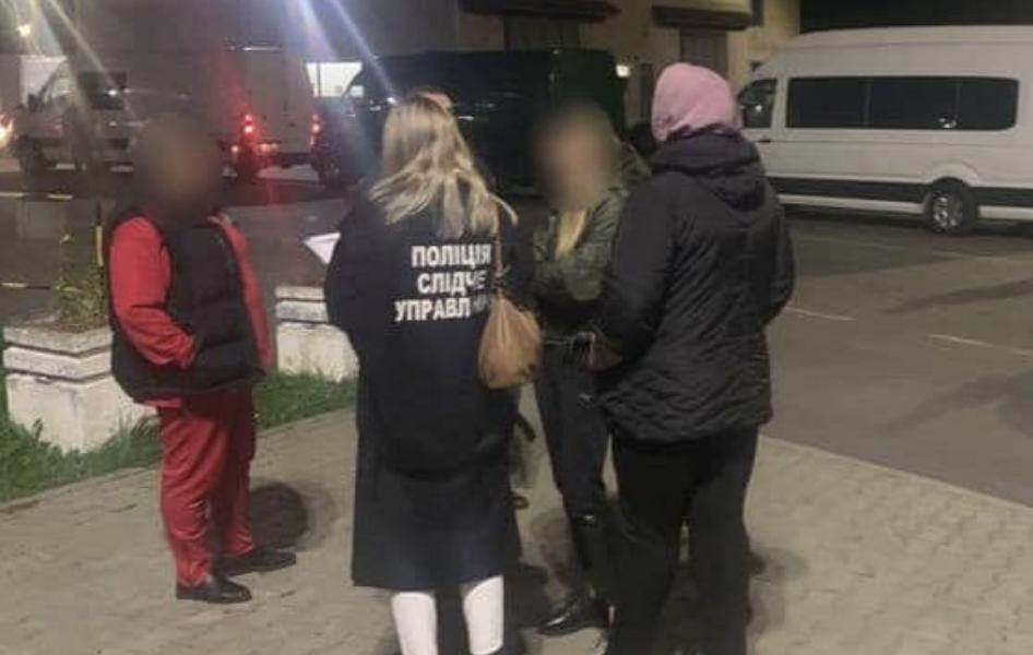 Жительница Буковины пыталась вывезти за границу военнообязанного