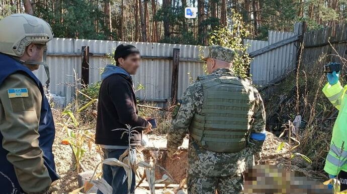 У Харківській області виявили чотири тіла закатованих людей