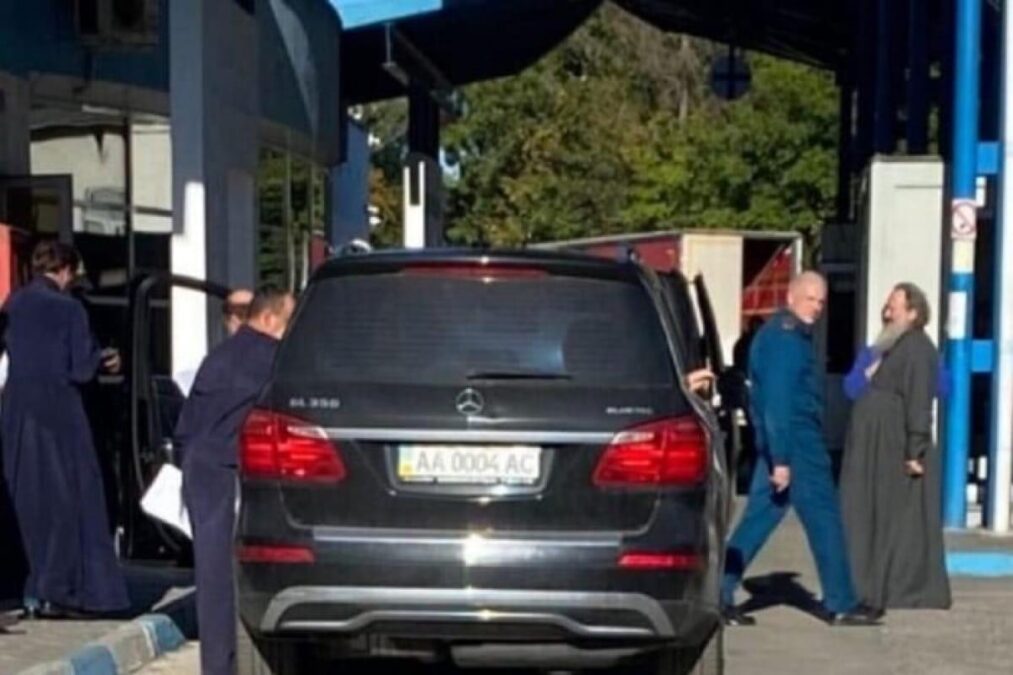 Стало відомо, куди саме прямував скандальний митрополит Павло, якого затримали на кордоні з Молдовою, – ЗМІ