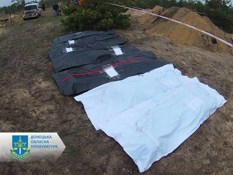 В деоккупированной Донецкой области обнаружены братские могилы: среди погибших – годовалый ребенок (ФОТО)