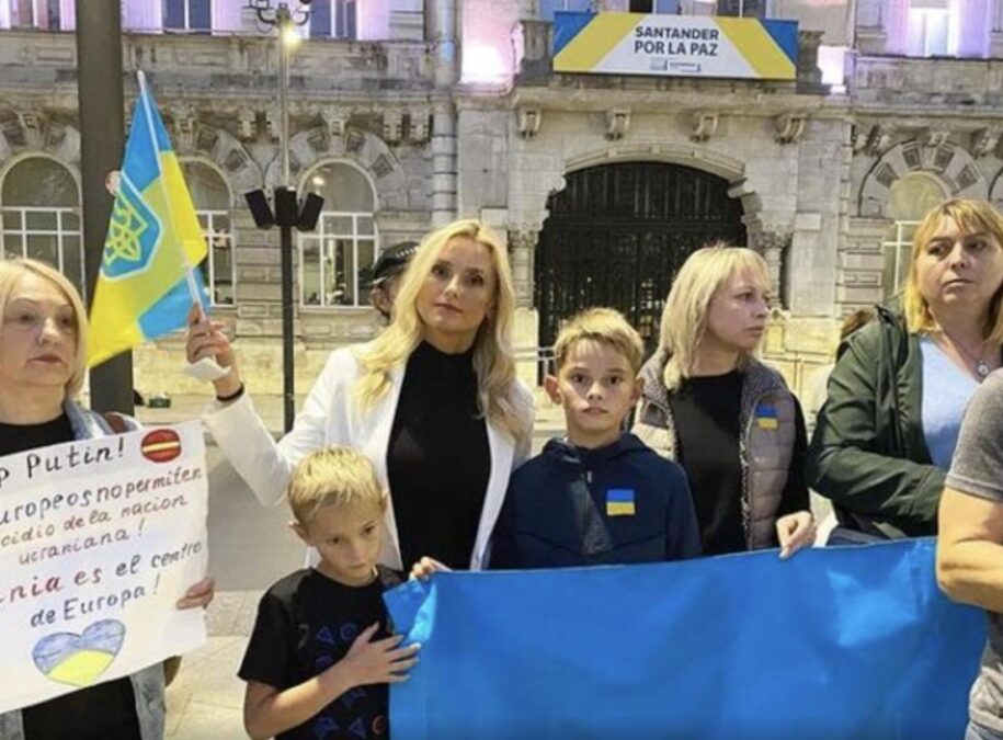 Ирина Федишин посетила митинг в поддержку Украины в испанском Сантандере (фото)