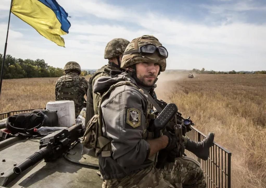 В Україні можуть змінити умови проходження військової служби за контрактом