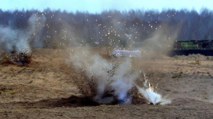 Росіяни обстрілювали Сумщину з гелікоптерів, мінометів та артилерії: зафіксовано 70 ударів