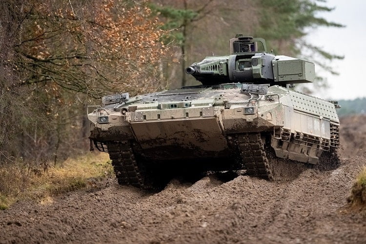 Зламані під час навчань БМП Puma відремонтували у Німеччині
