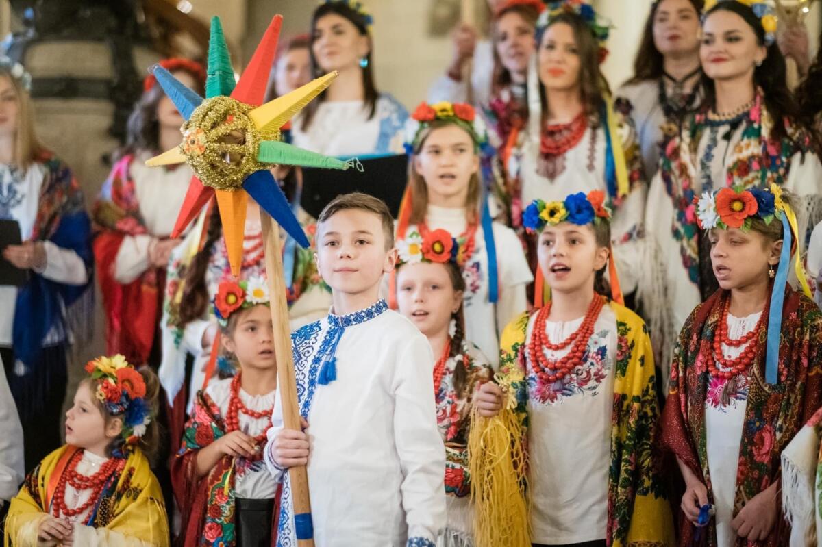В немецком Гамбурге украинцы заколядовали в ратуше