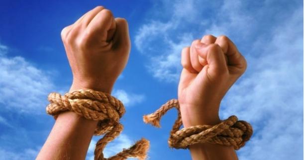 Українським біженцям пояснили, як убезпечитися від торгівців людьми за кордоном