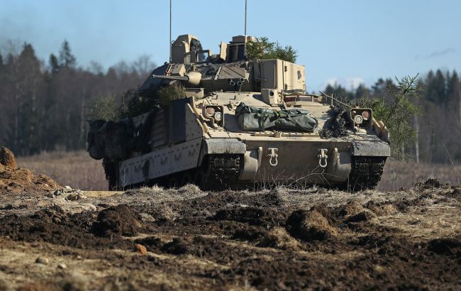 У США відповіли, коли Україні передадуть БМП Bradley