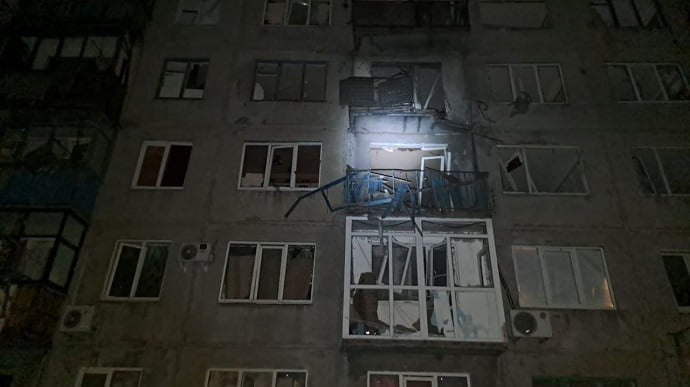 У Донецькій області росіяни вдарили по житловому кварталу з РСЗВ