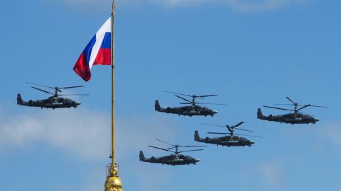 ЗСУ сьогодні за півгодини знищили три російські вертольоти Ка-52