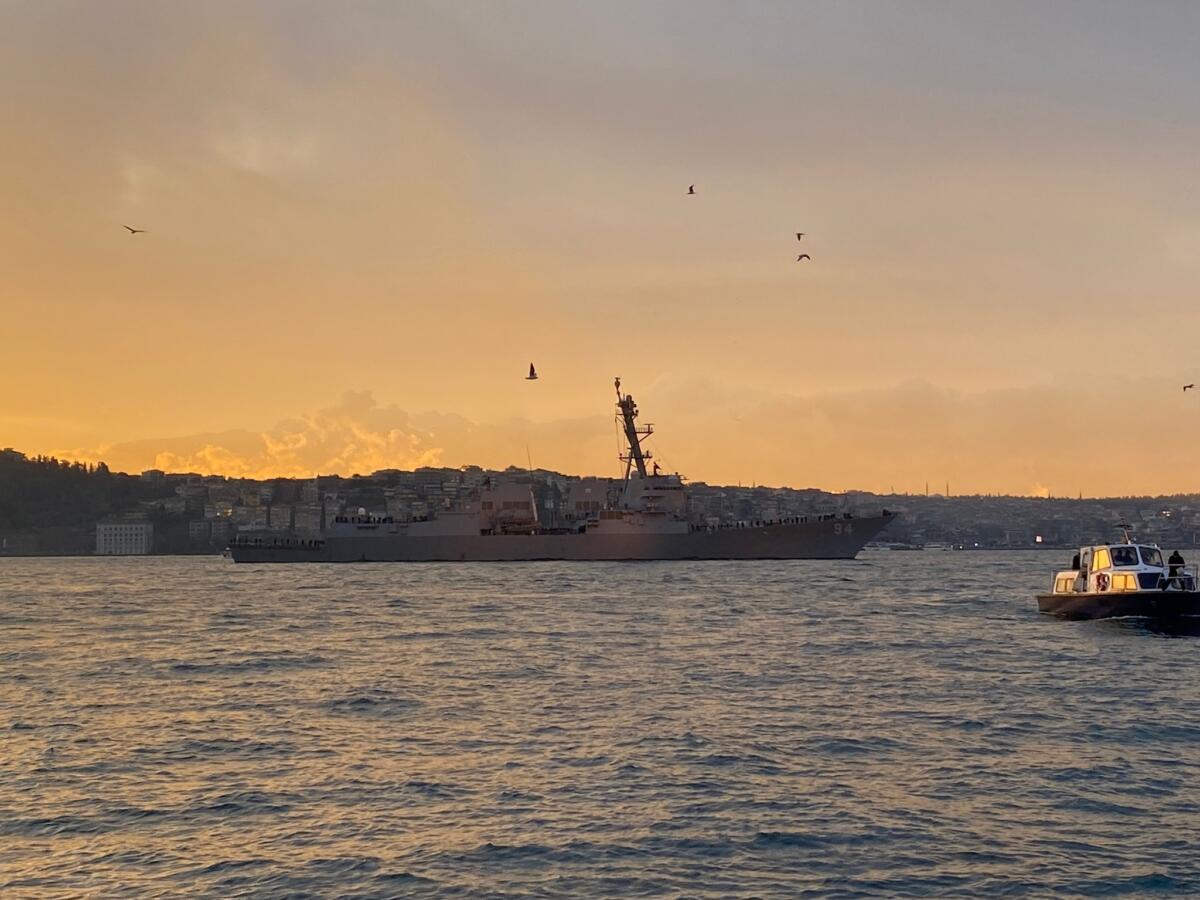 Американський есмінець з крилатими ракетами знаходиться на відстані удару по Криму та Ростову