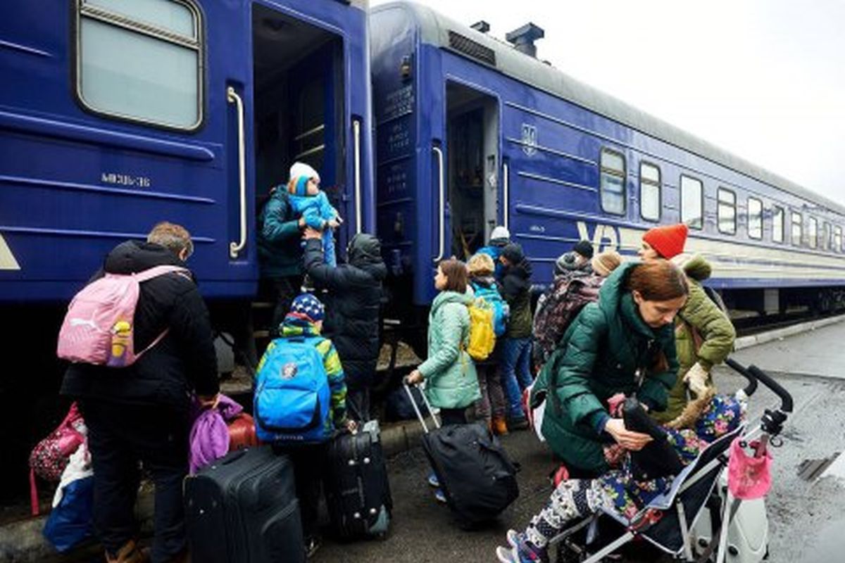 Переселенцям розповіли, як при зміні місця перебування не втратити щомісячну державну допомогу