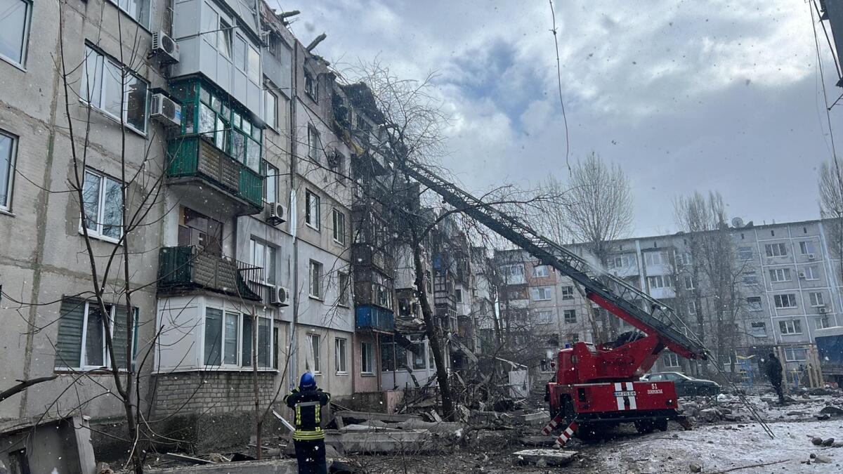 Російська ракета пошкодила у Покровську будинок, де знаходився пункт незламності