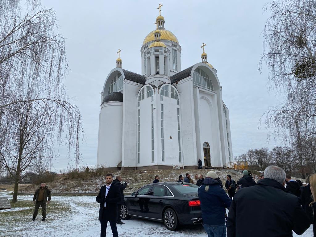 У постраждалу від окупації Бучу прибув глава МЗС Ізраїлю