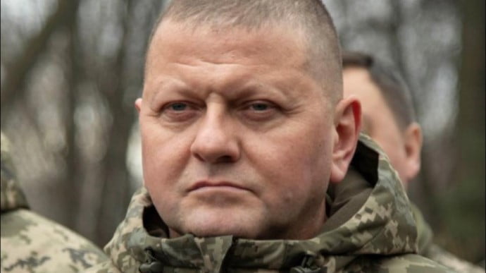 У рекламі костюмів українського бренду знявся колишній головнокомандувач ЗСУ Валерій Залужний 