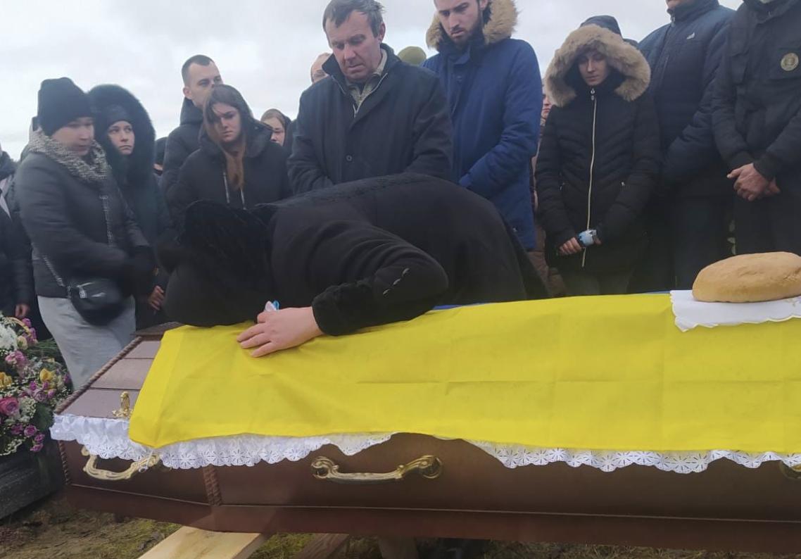 Волинь провела в останню путь захисника України, який загинув на Донеччині
