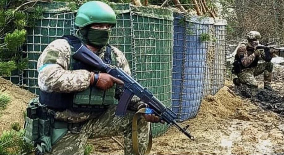 Український генерал показав, як захисники столиці тренувалися знищувати колону противника
