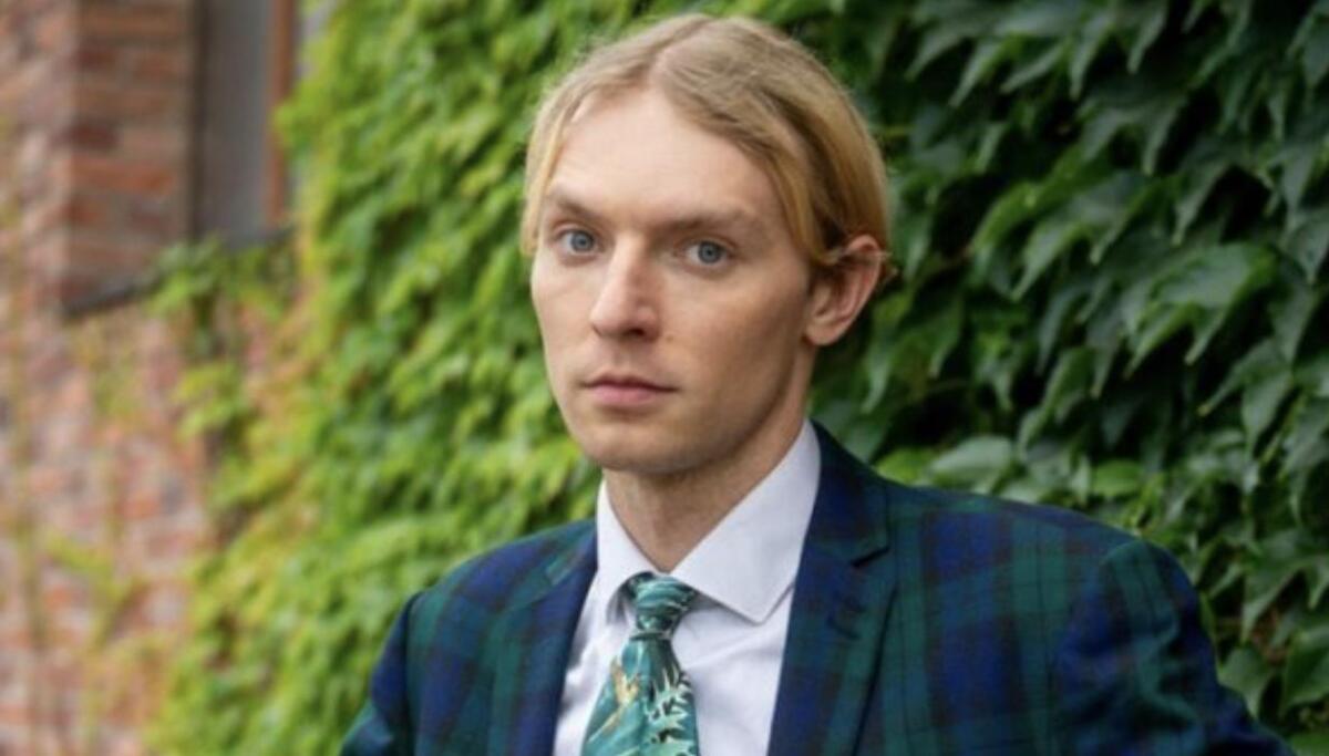Український гуморист, який пройшов пішки з Києва до Херсона, зібрав понад два мільйони гривень
