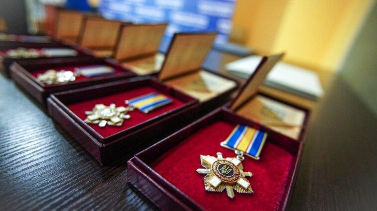 Президент відзначив державними нагородами ще низку українських військовослужбовців