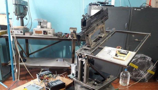 Сумские изобретатели создали роботизированную платформу для дистанционного ведения огня (ВИДЕО)