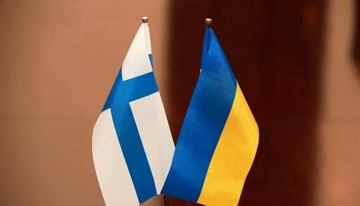 Член фінського парламенту оригінально передав «вітання» російським окупантам (ФОТО)