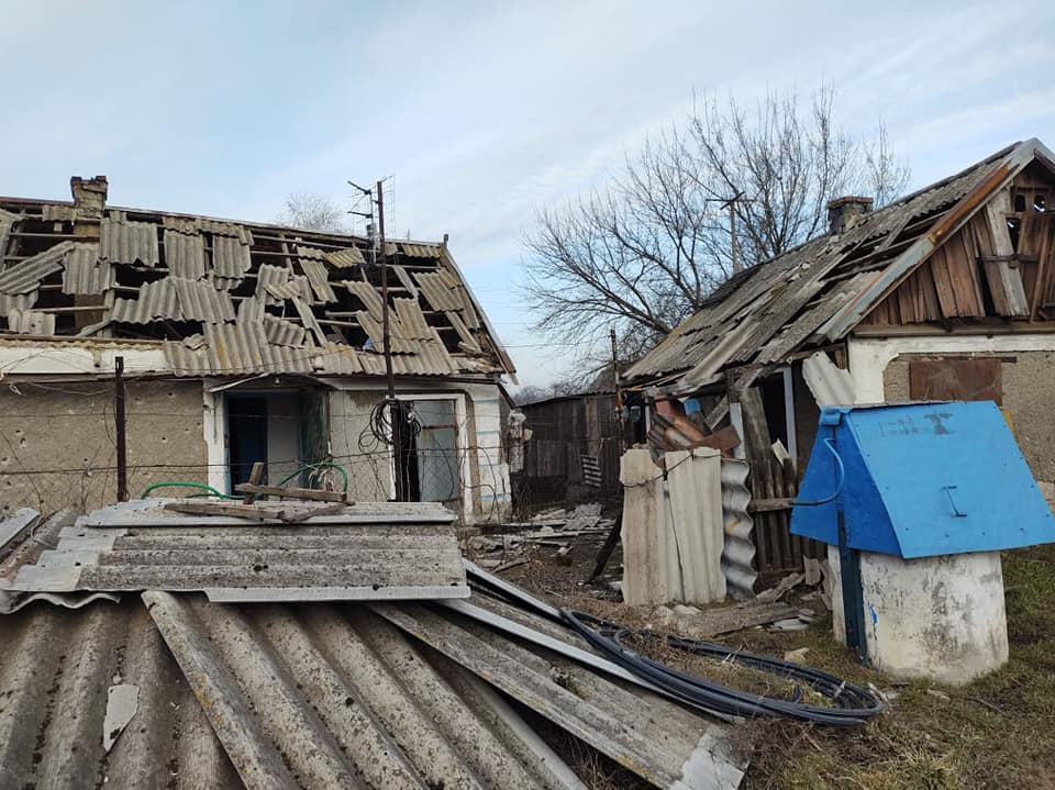 Зранку росіяни ракетами С-300 завдали удару по селу на Донеччині – ОВА