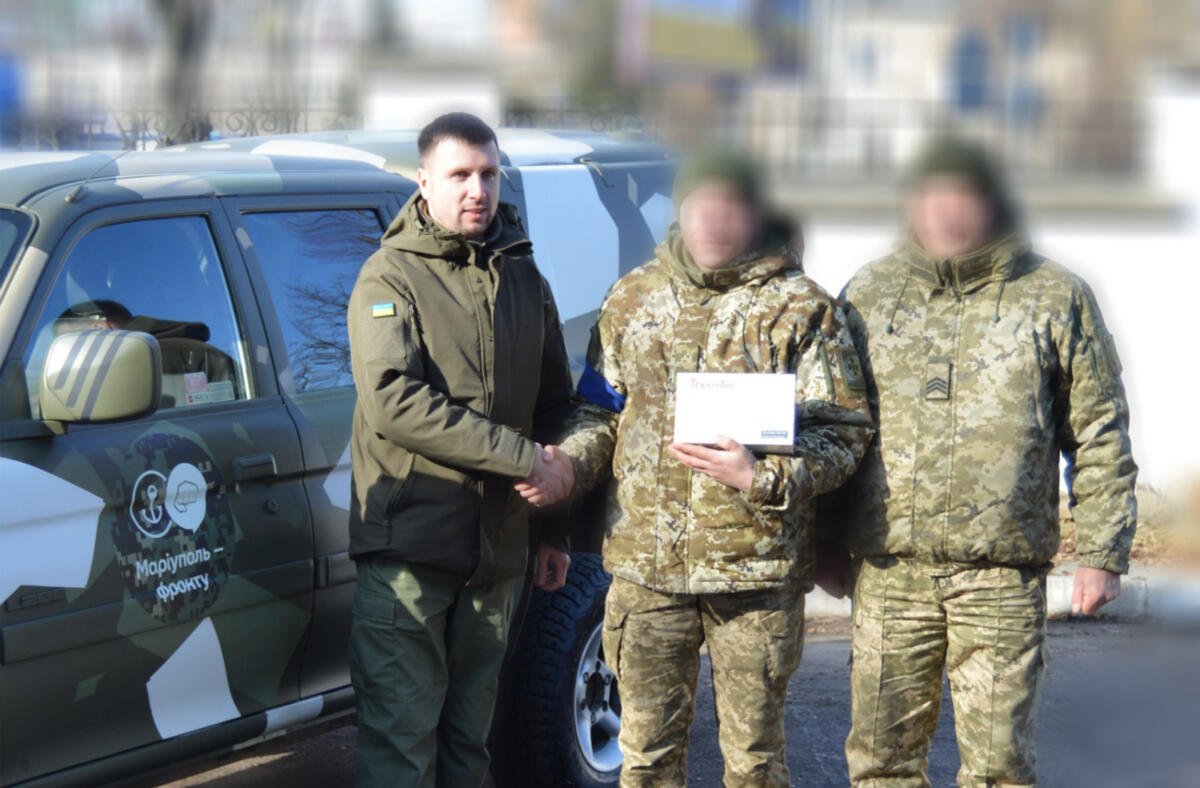 Донецкий пограничный отряд получил от благотворителей два внедорожника