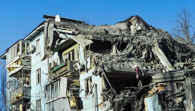 Запоріжжя провело в останню путь родину з немовлям, яка загинула унаслідок ракетної атаки