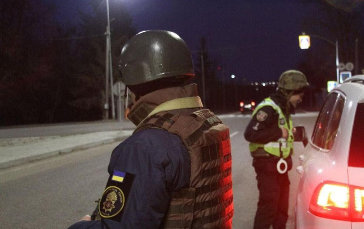 Юристи пояснили, яке покарання може очікувати громадян за порушення комендантської години