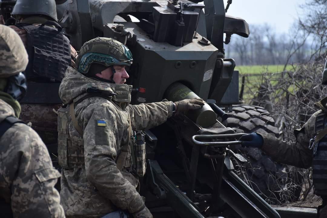 Українські захисники відбили понад 100 ворожих атак на східному фронті – Генштаб