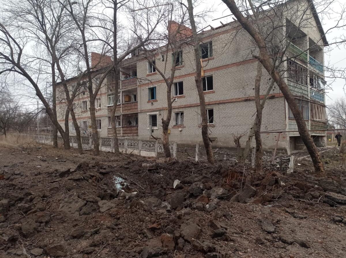 Ночью россияне обстреляли Нью-Йорк: повредили дома и дорогу