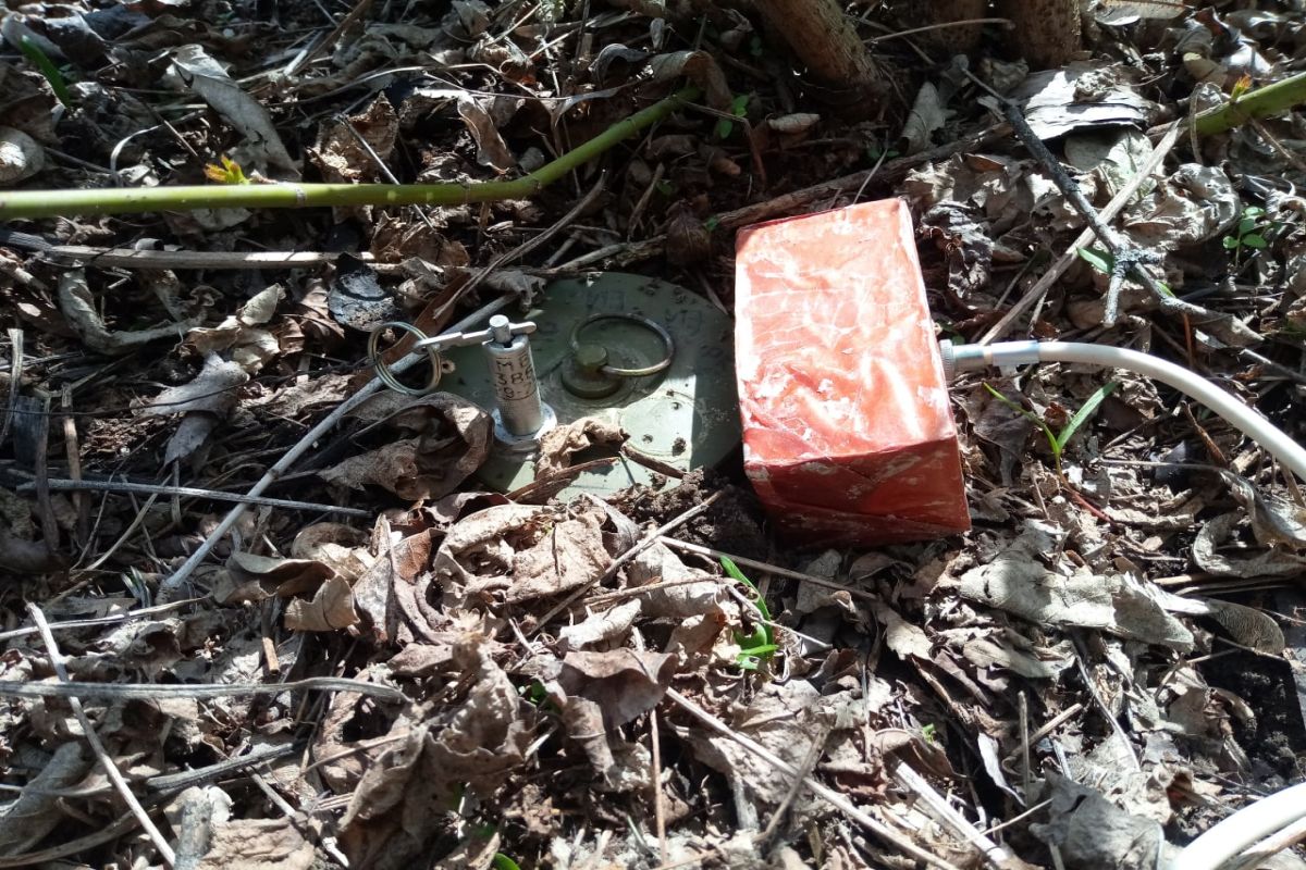 На Харківщині двоє чоловіків отримали поранення, коли розбирали вибухонебезпечний предмет