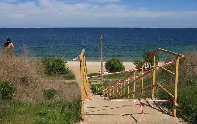 На березі Чорного моря вибух міни пошкодив дачний будинок