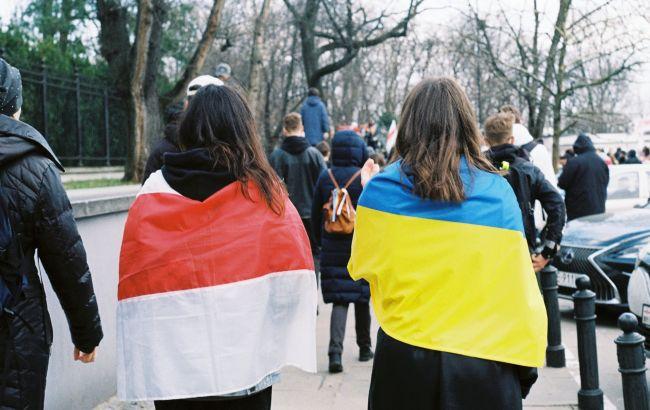У Польщі почали поширювати дезінформацію щодо «мобілізації» українців за кордоном: що відомо