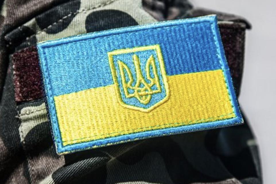 Українці просять главу держави повернути премії всім військовослужбовцям