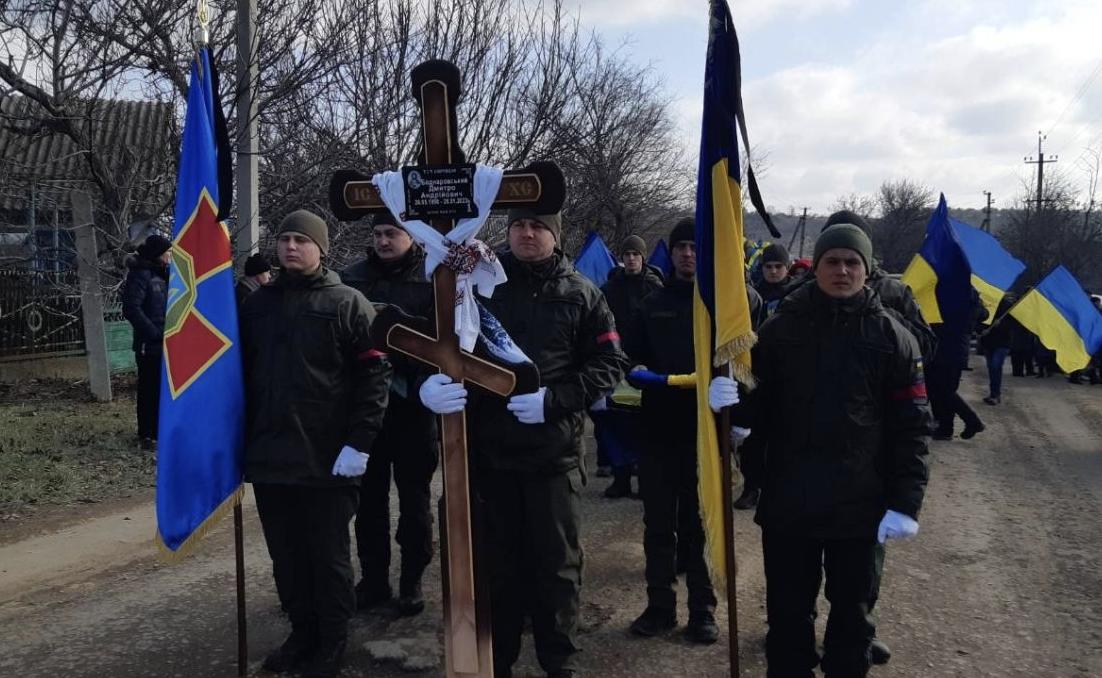 На Одещині провели в останню путь військового, який загинув на передовій