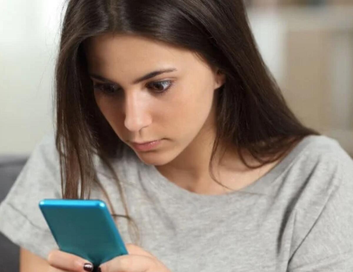 В Україні працюють сервіси та чат-боти для переселенців