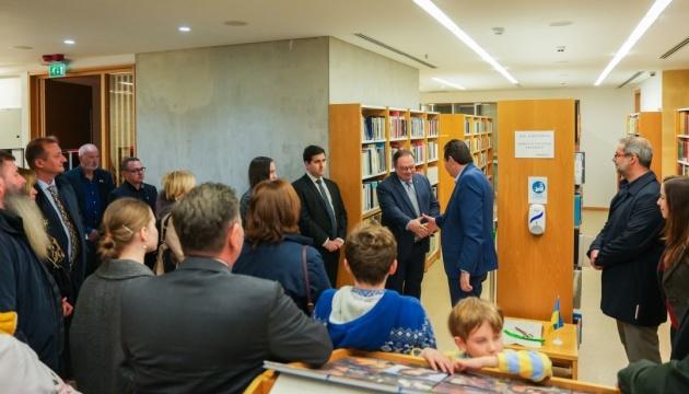 На Кіпрі відбулось офіційне відкриття першої «Української книжкової полички» (ФОТО)