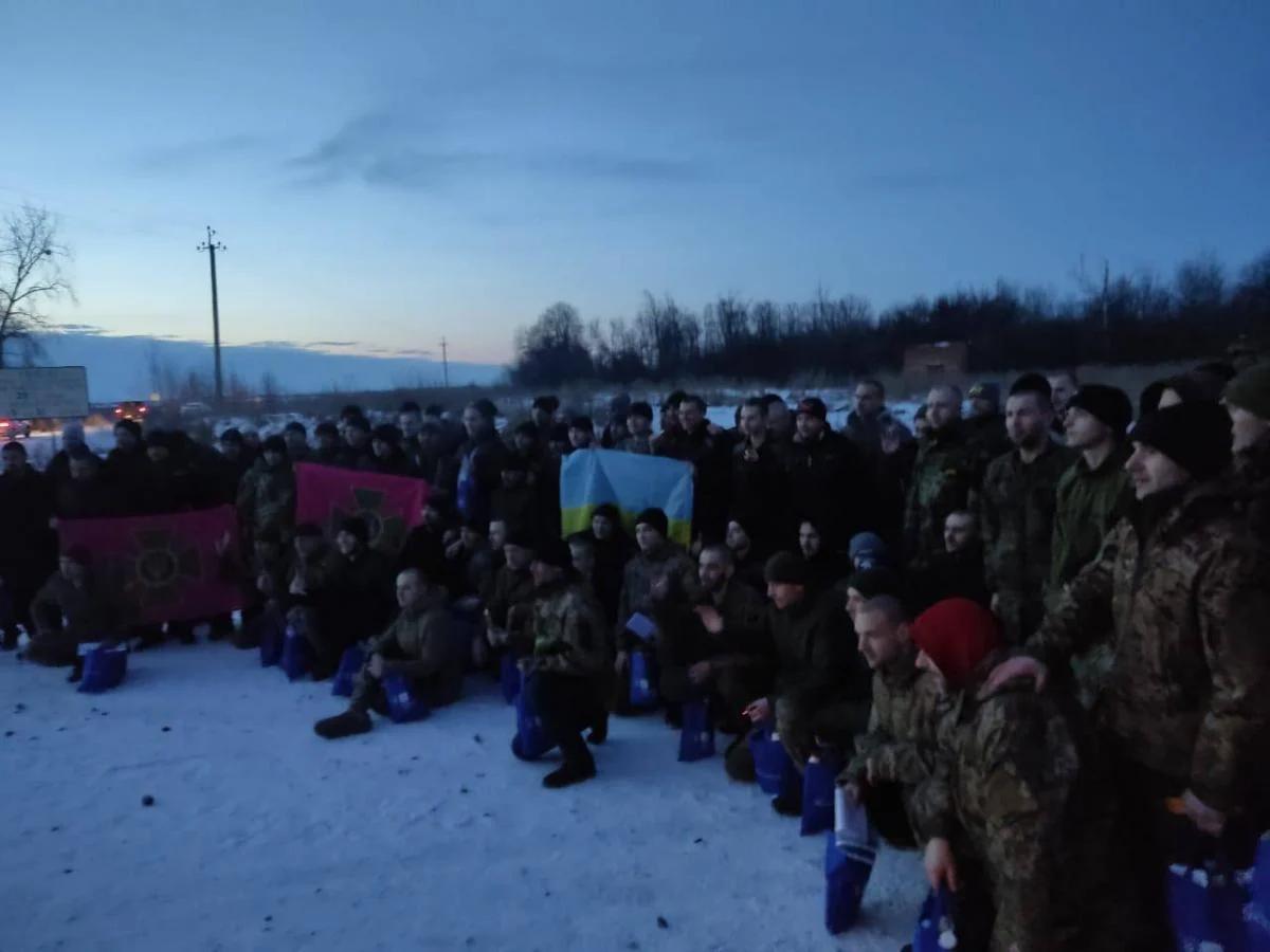 Україна повернула з полону ще 100 військовослужбовців: більшість з них – захисники Азовсталі (ВІДЕО)