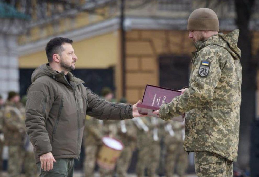Орден «Золота Зірка» вручили оборонцю Маріуполя з Полтавської області