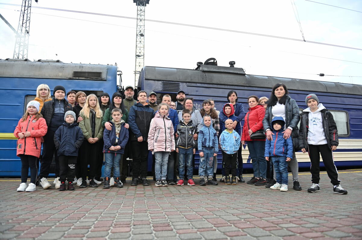 З деокупованих районів Харківщини евакуюють дітей до безпечних регіонів