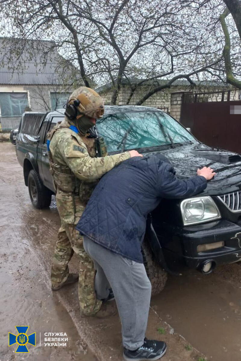 У Херсоні затримали поплічника окупантів, який допомагав росіянам перекидати військові ешелони в Україну