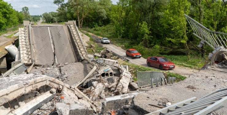 Переселенців з Донецької області закликають наразі не повертатись додому