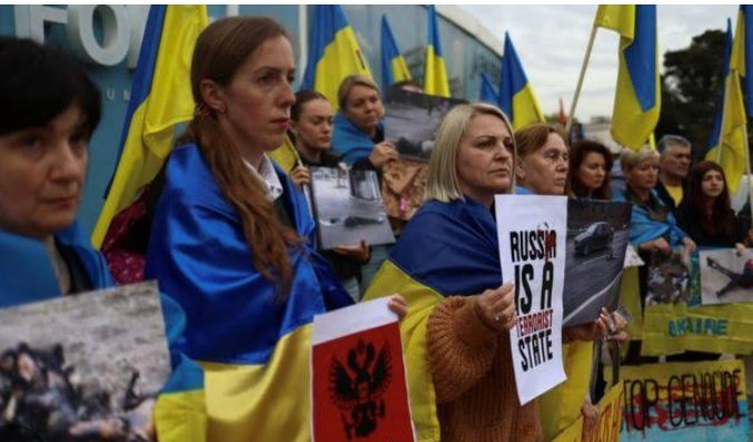 У Португалії українці протестували проти візиту президента Бразилії