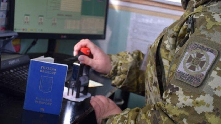 На границе задержали 6 мужчин, пытавшихся выехать из Украины по поддельным документам (ФОТО)