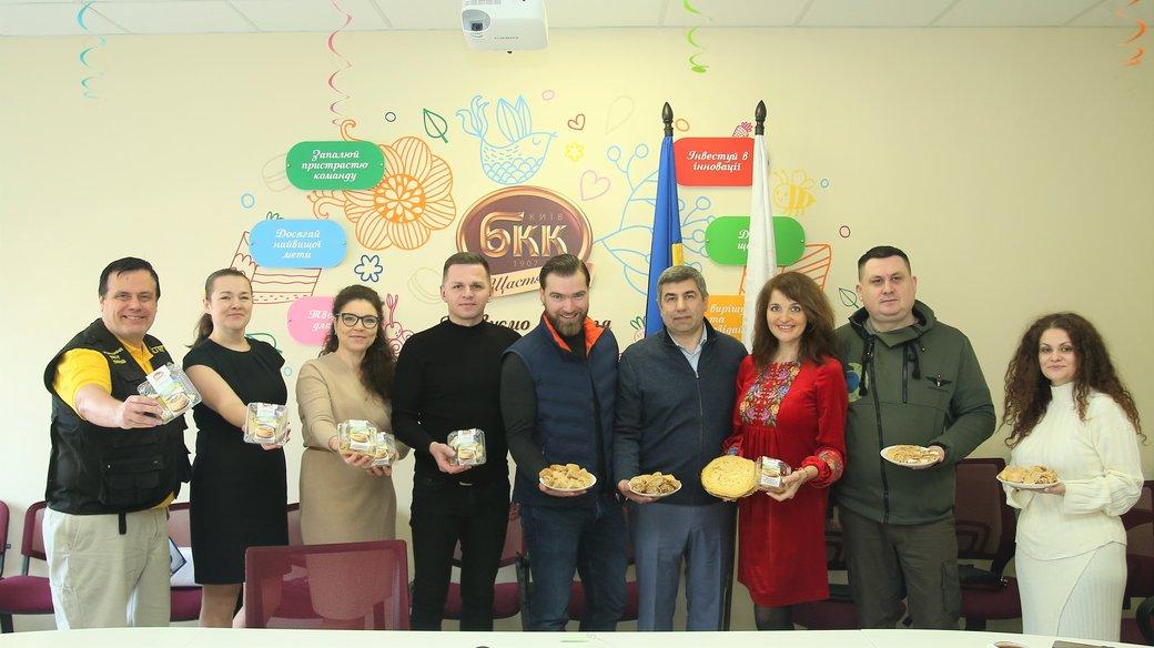 «Млинці подяки»: в Україні встановили рекорд з приготування млинців для воїнів ЗСУ