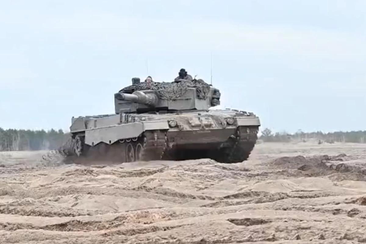 Канадські військові інструктори показали, як українські танкісти освоюють Leopard 2 (ВІДЕО)